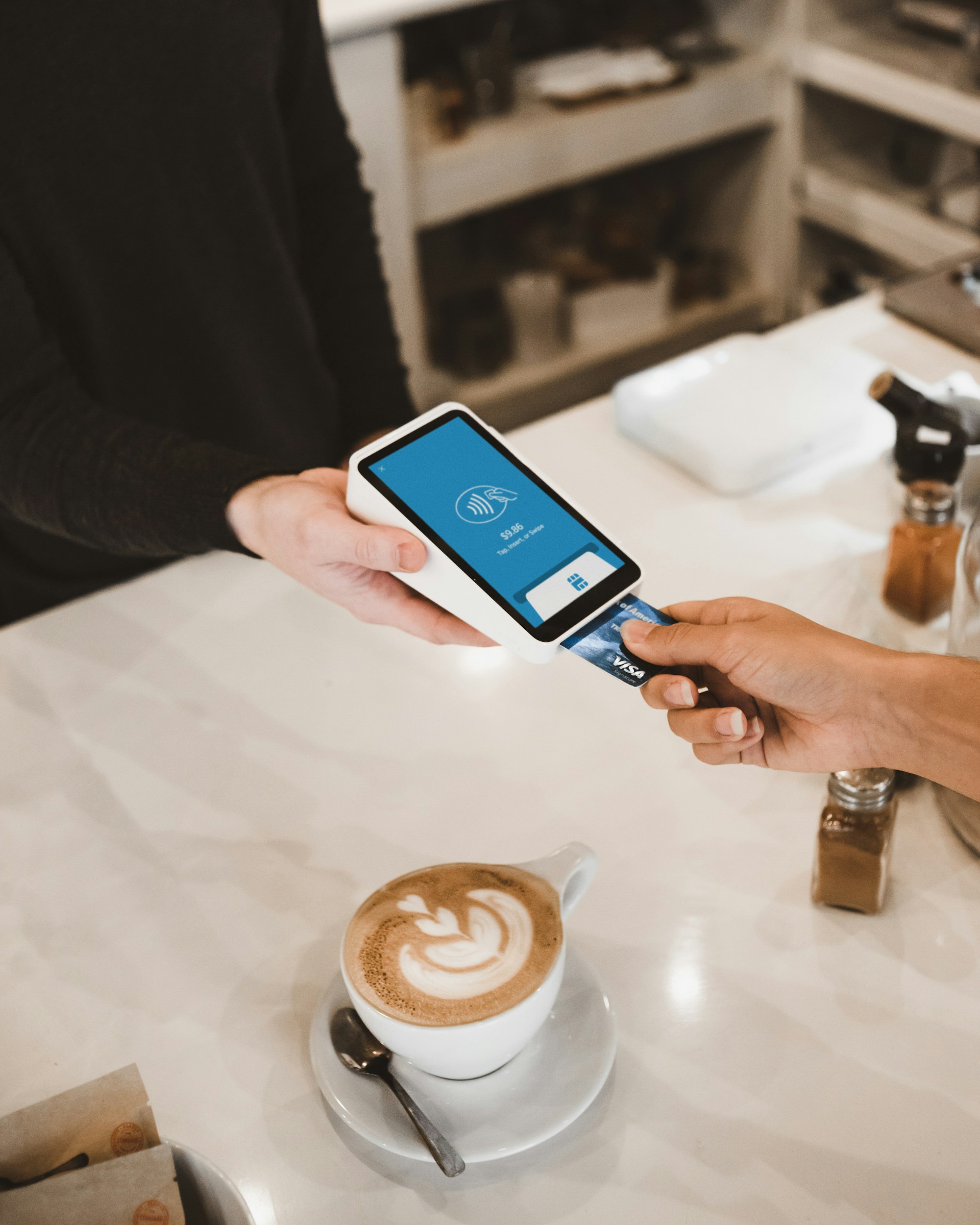 Contactless payment on smartphone